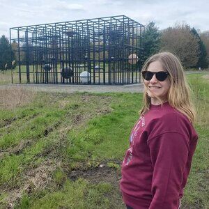 Meet your Posher, Alicia